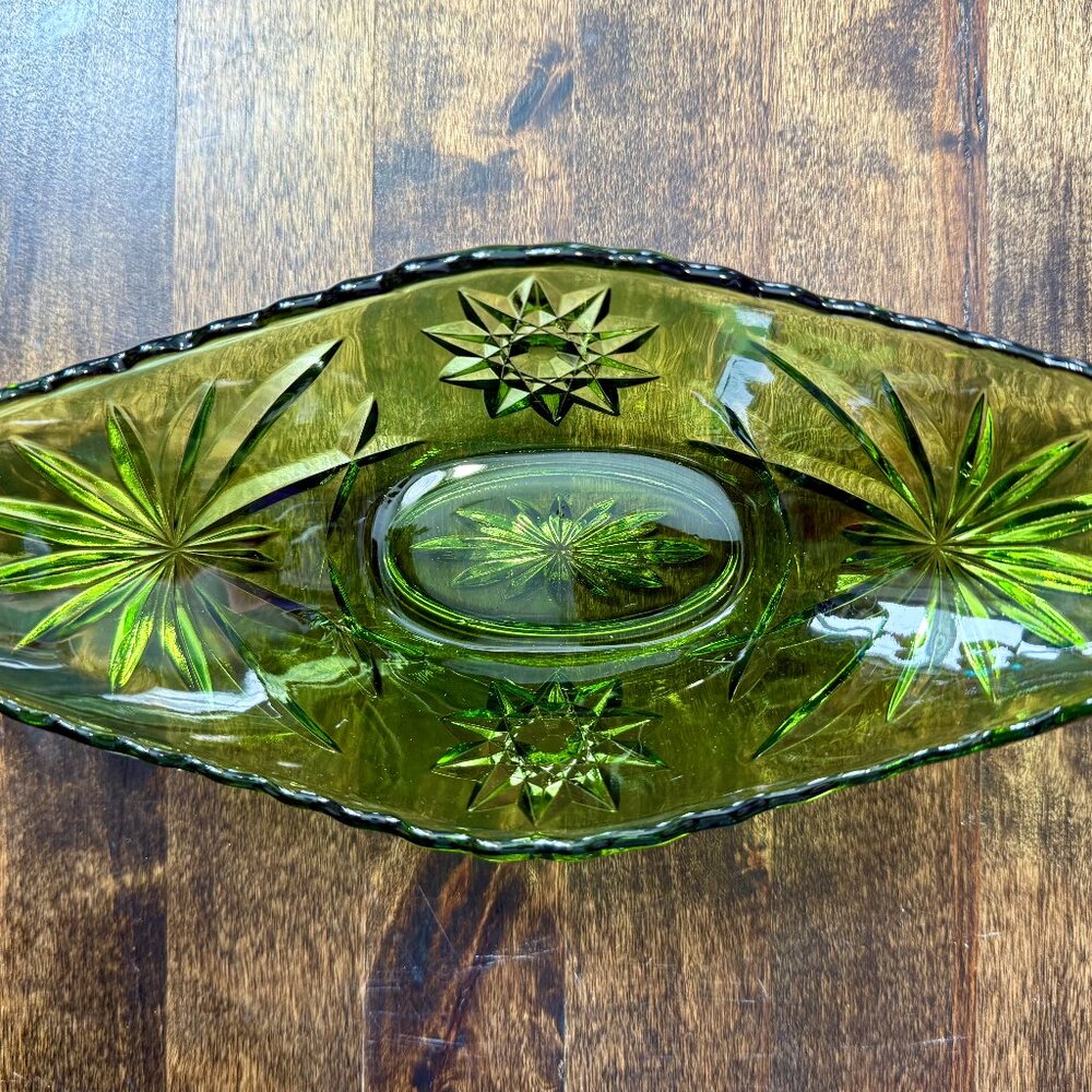 VINTAGE Anchor Hocking Green EAPC/Star of David Small Boat 9" Bowl